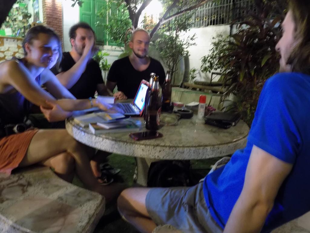 The Oasis Hostel (Adults Only) Bangkok Exterior foto