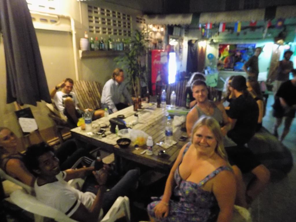 The Oasis Hostel (Adults Only) Bangkok Exterior foto