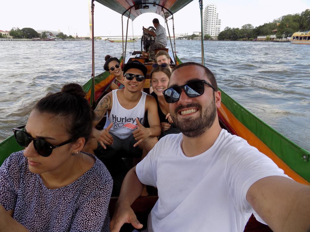 The Oasis Hostel (Adults Only) Bangkok Exterior foto