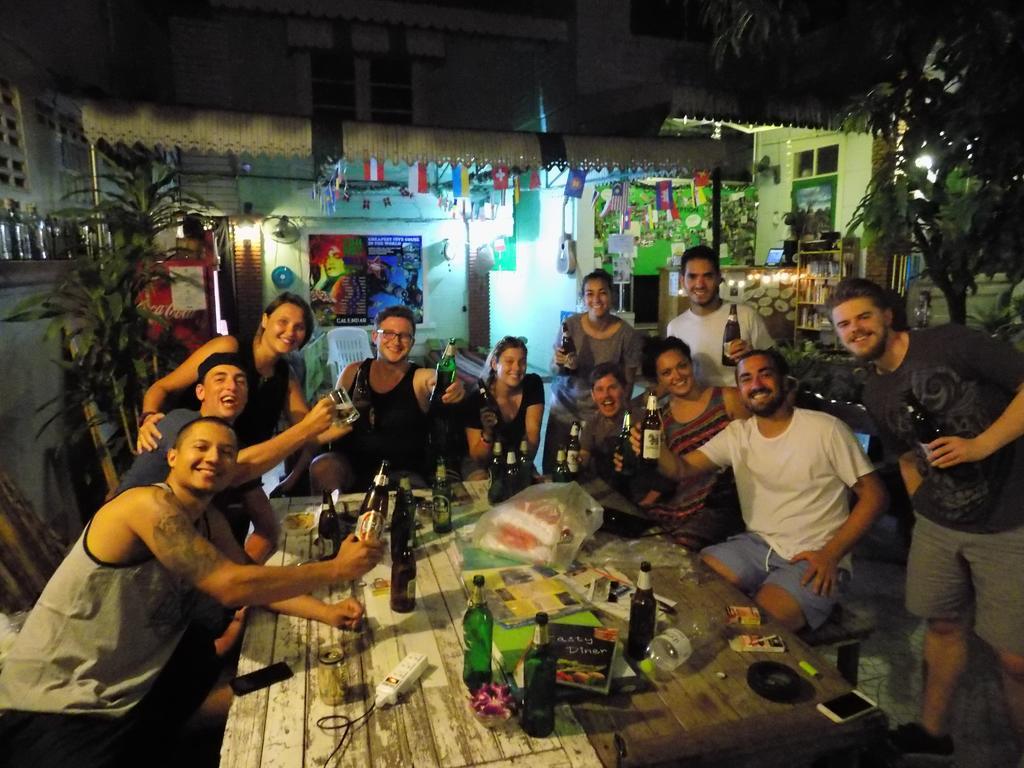 The Oasis Hostel (Adults Only) Bangkok Exterior foto